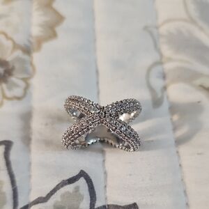 Elegant Silver Criss-Cross Ring